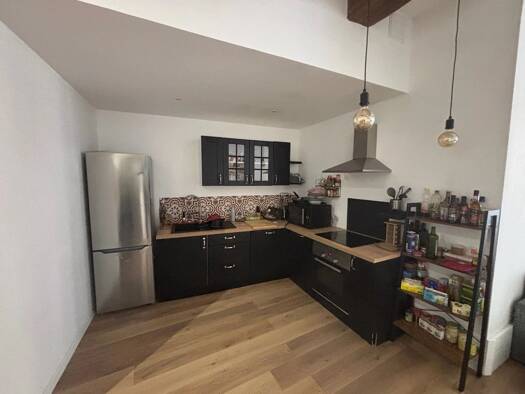 Appartement à louer 778 € 3 pièces 2 chambres 82 m² disponible dès maintenant Centre Ville Mâcon 71000