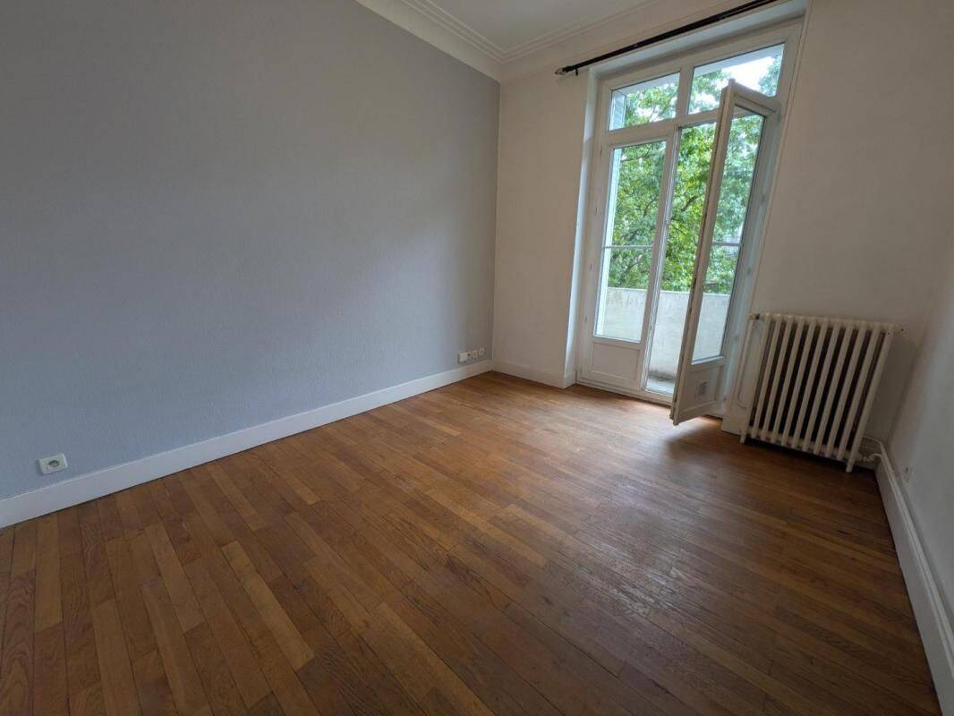 Appartement 1 pièce 42 m² · à Grenoble · 42 m² · 620 €
