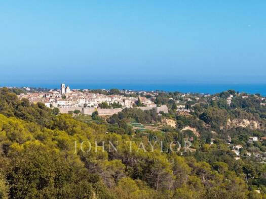 Maison à vendre 3 800 000 € 7 pièces 5 chambres 300 m² 11 000 m² de terrain Saint-Paul-de-Vence 06570