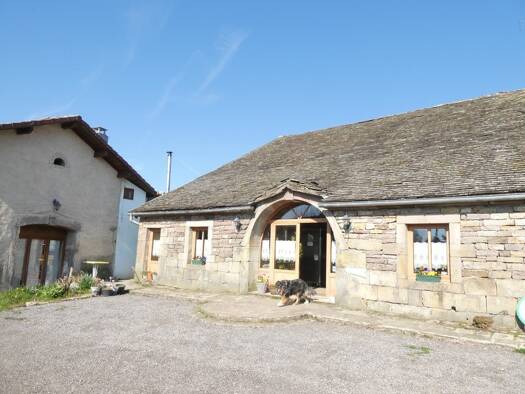 Ferme à vendre 395 000 € 10 pièces 8 chambres 306 m² 27 211 m² de terrain Plombières-les-Bains 88370