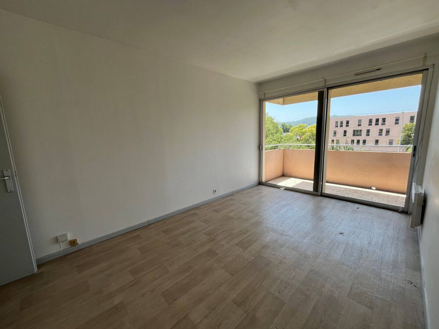 Appartement 2 pièces 43 m² · à Aix-en-Provence · 42,9 m² · 853 €