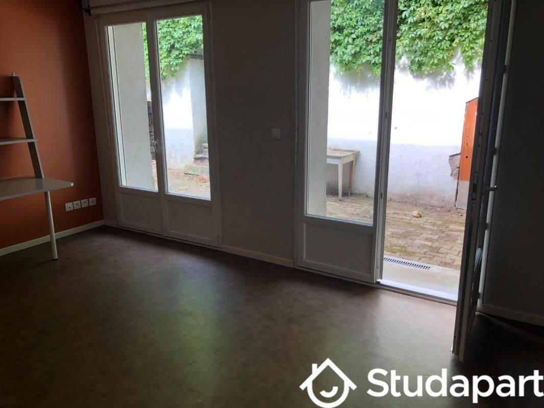 Appartement 1 pièce 25 m² · à Saint-Étienne · 25 m² · 380 €