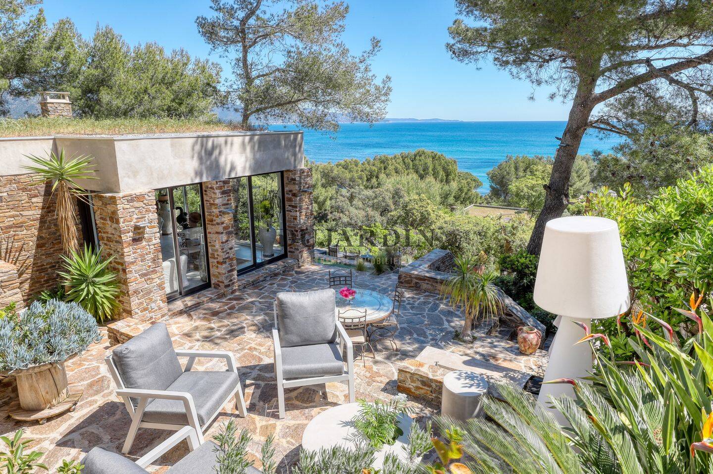 Maison 4 pièces 127 m² · à Bormes-les-Mimosas · 126,6 m² · 2 389 600 €