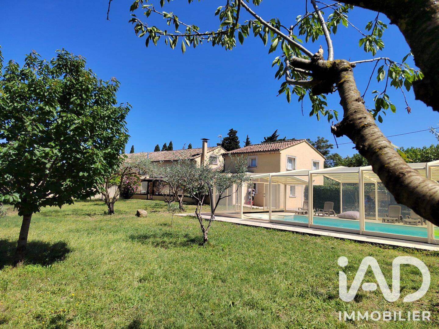 Maison 8 pièces 160 m² · à Camaret-sur-Aigues · 160 m² · 460 000 €