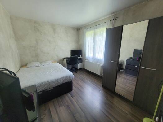 Maison de plain-pied à louer 600 € 5 pièces 4 chambres 95 m² Danièle-Petit Bontemps Plaisir 78370