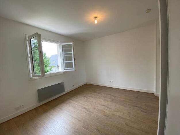 Appartement à louer - logement étudiant 390 € 1 pièce 26 m² Étage 1/1 dès le 08/04/2026 Bourg Fondettes 37230