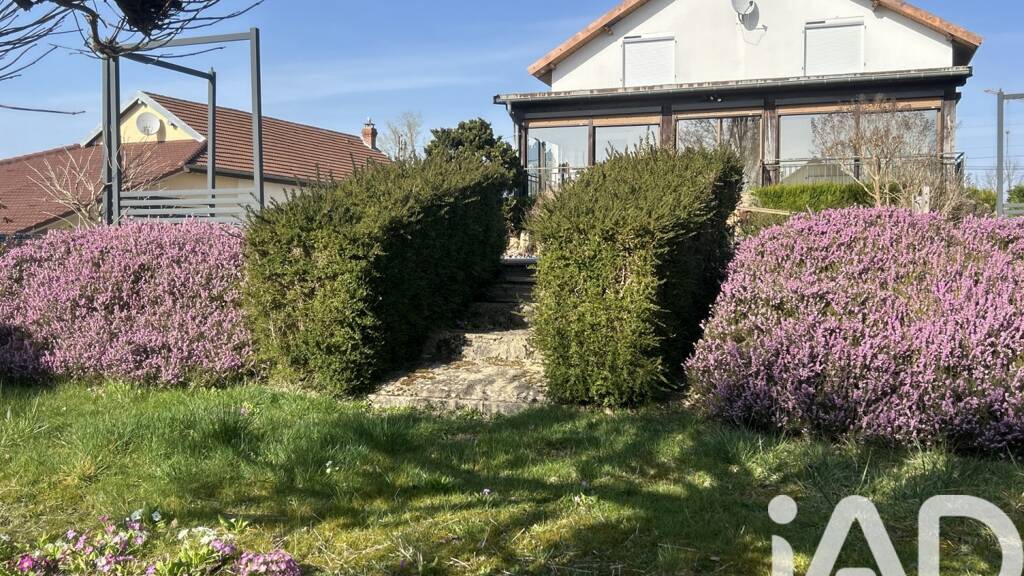 Maison à vendre 265 000 € 7 pièces 4 chambres 173 m² 776 m² de terrain Zone Portuaire-Le Boichot Dole 39100
