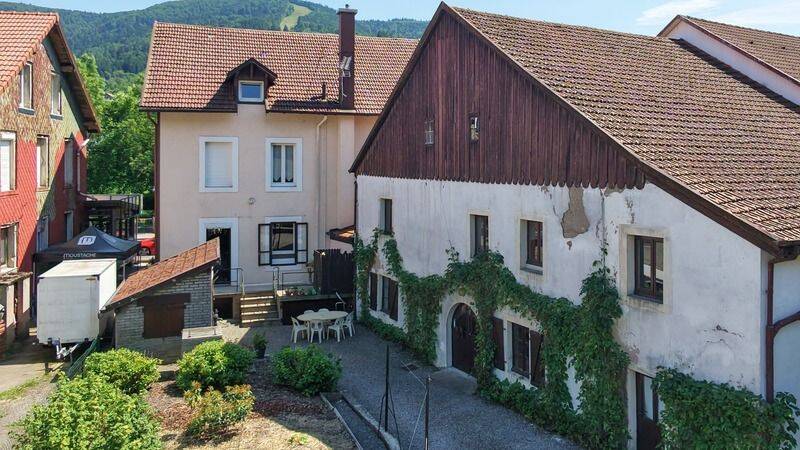Maison 15 pièces 210 m² · à Bussang · 210 m² · 150 000 €