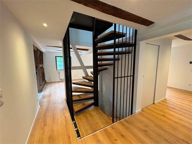 Maison 6 pièces 157 m² · à Sierentz · 156,5 m² · 2 560 €