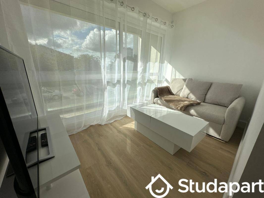 1 pièce 10 m² · à Poitiers · 10 m² · 390 €