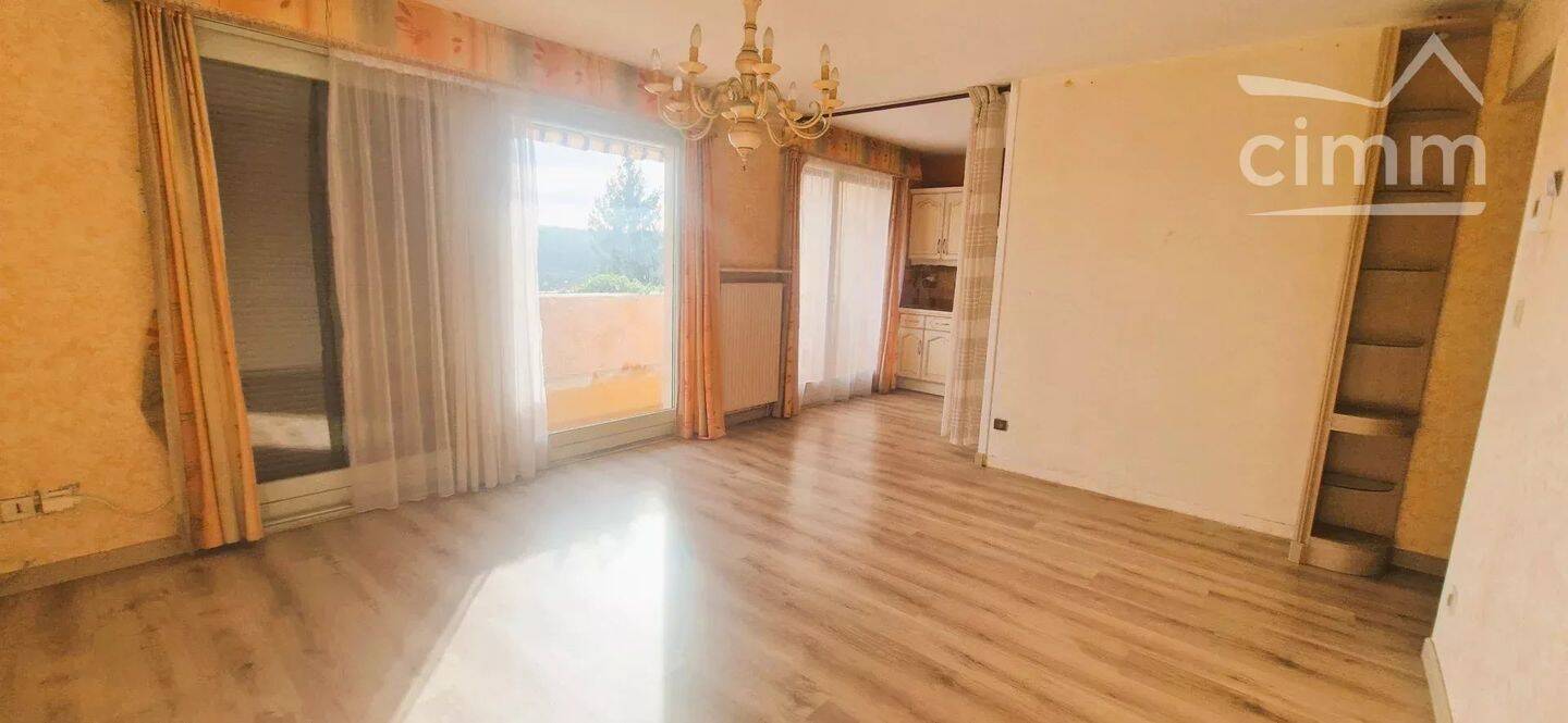 Appartement 3 pièces 69 m² · à La Tour-du-Pin · 68,6 m² · 149 000 €
