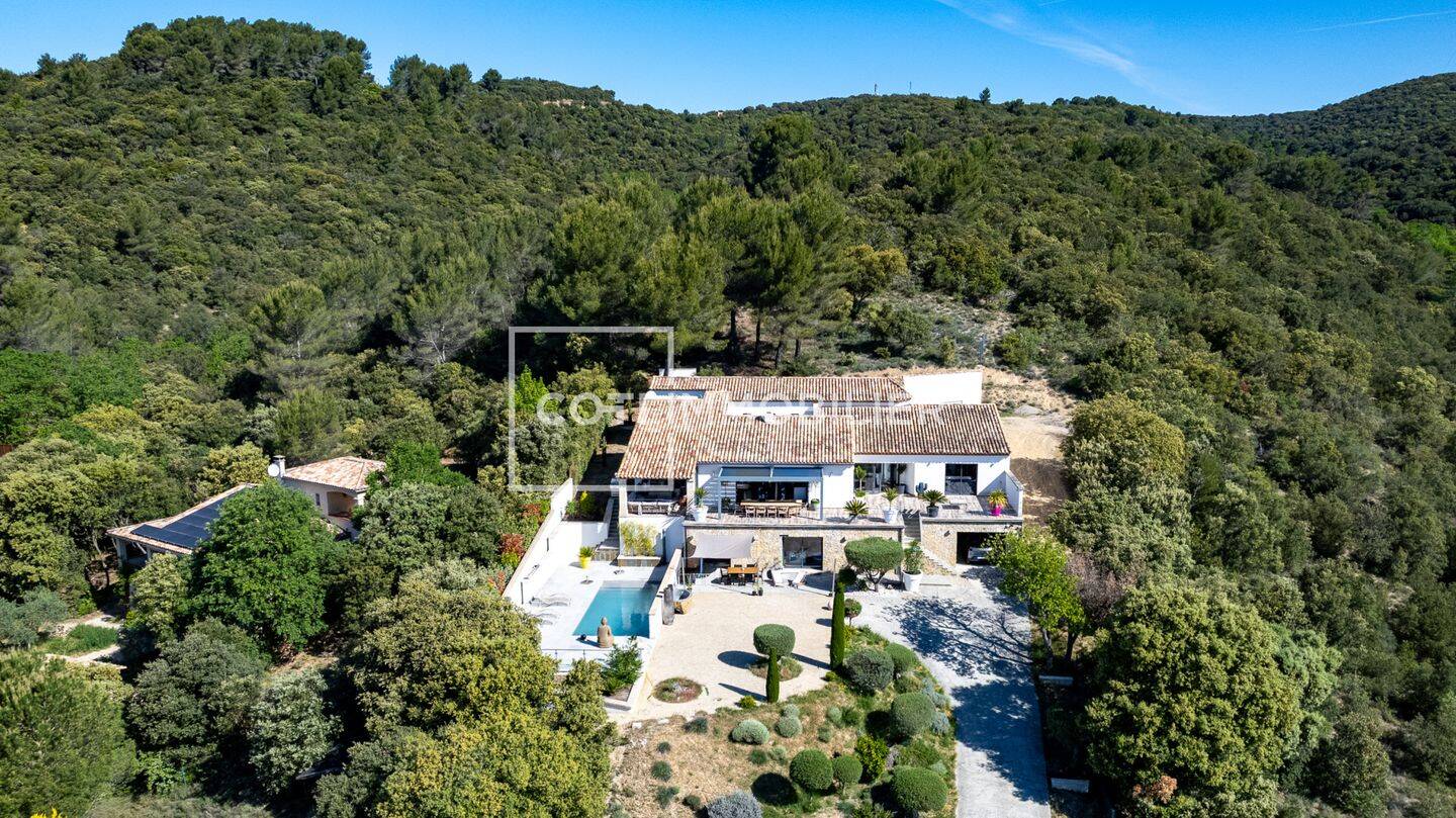 Maison 10 pièces 413 m² · à Oraison · 413 m² · 1 260 000 €