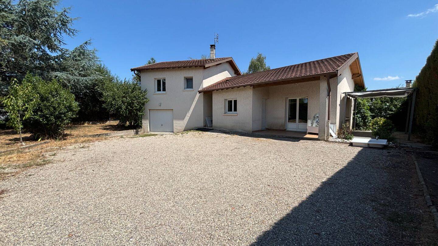 Maison 4 pièces 100 m² · à Villars-les-Dombes · 100 m² · 1 200 €