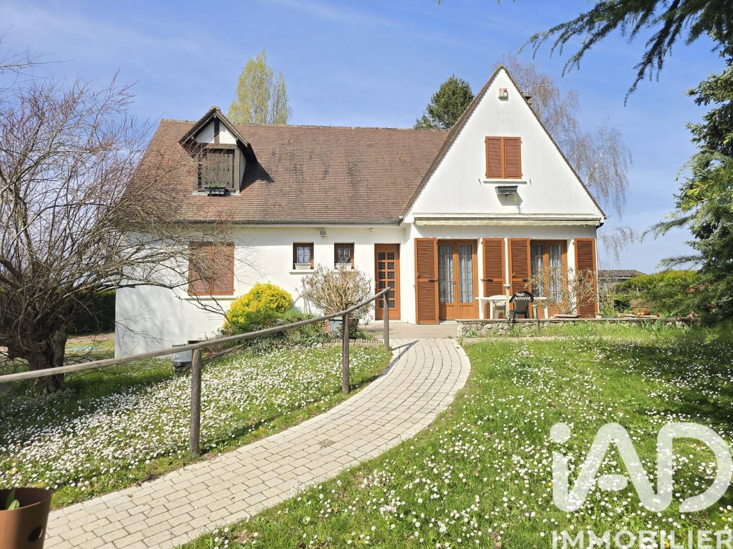 Maison 6 pièces 128 m² · à Mézières-lez-Cléry · 128 m² · 280 000 €