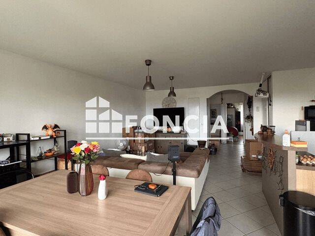 Appartement 3 pièces 76 m² · à Gex · 76 m² · 1 417 €