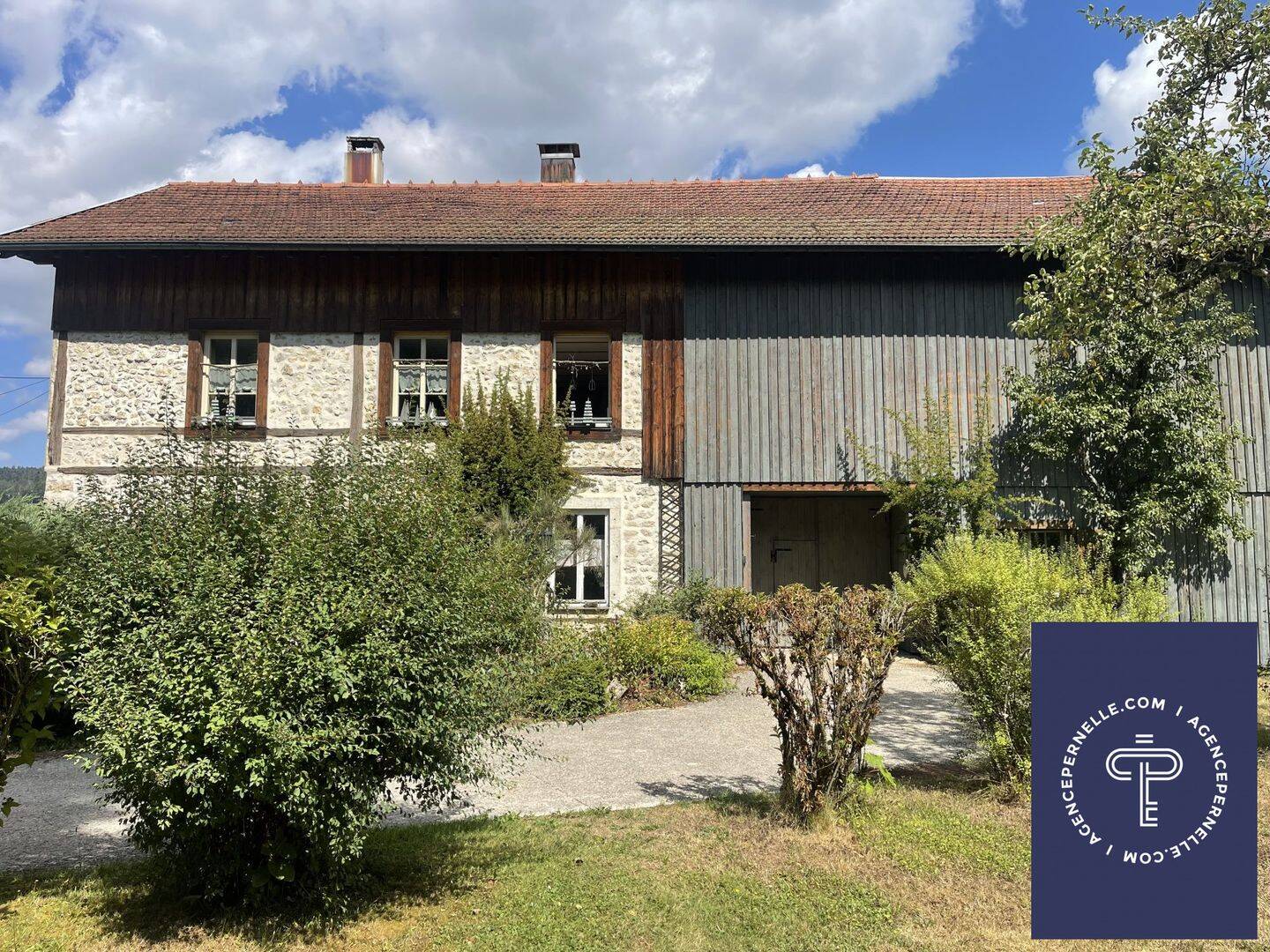 Maison 7 pièces 181 m² · à Villers-le-Lac · 180,5 m² · 610 000 €