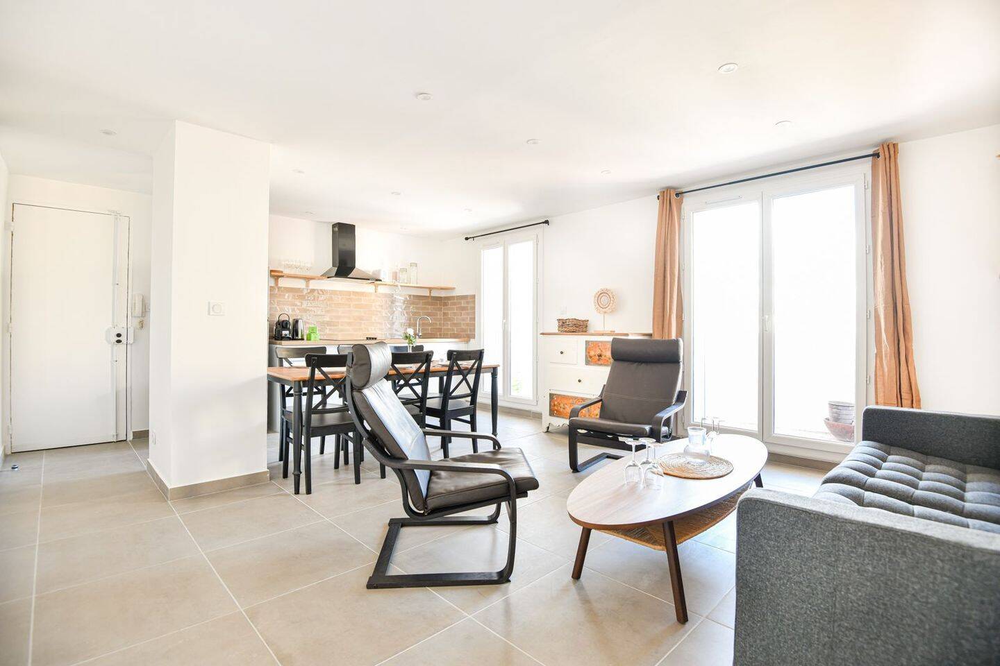 4 pièces 80 m² · à Marseille 3ème Arrondissement · 80 m² · 1 300 €