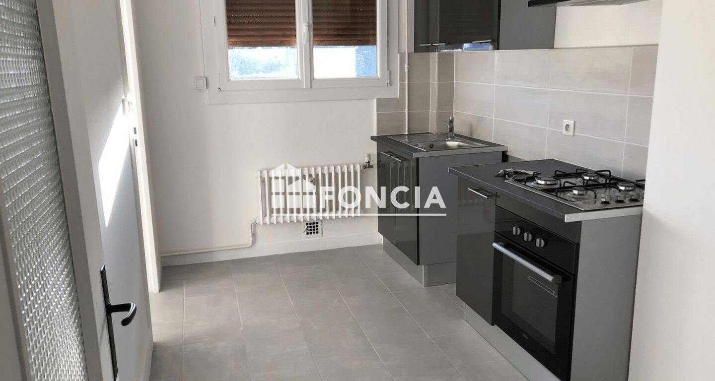 Appartement 3 pièces 58 m² · à Saint-Étienne · 58,3 m² · 630 €