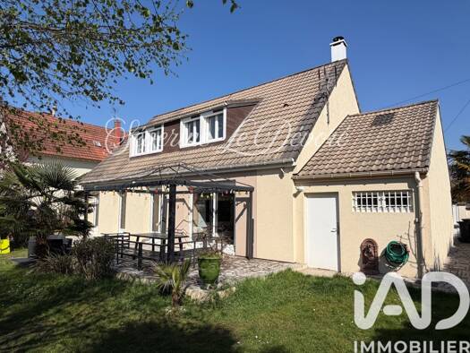 Maison à vendre 630 000 € 8 pièces 6 chambres 156 m² 470 m² de terrain Saint Prix Centre Saint-Prix 95390