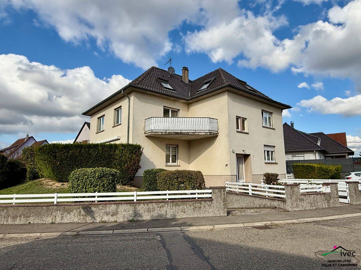 Maison 10 pièces 255 m² · à Benfeld · 255 m² · 395 000 €