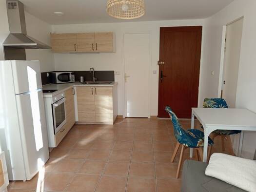 Appartement à louer 865 € 2 pièces 1 chambre 31 m² Hameau Simiane-Collongue 13109