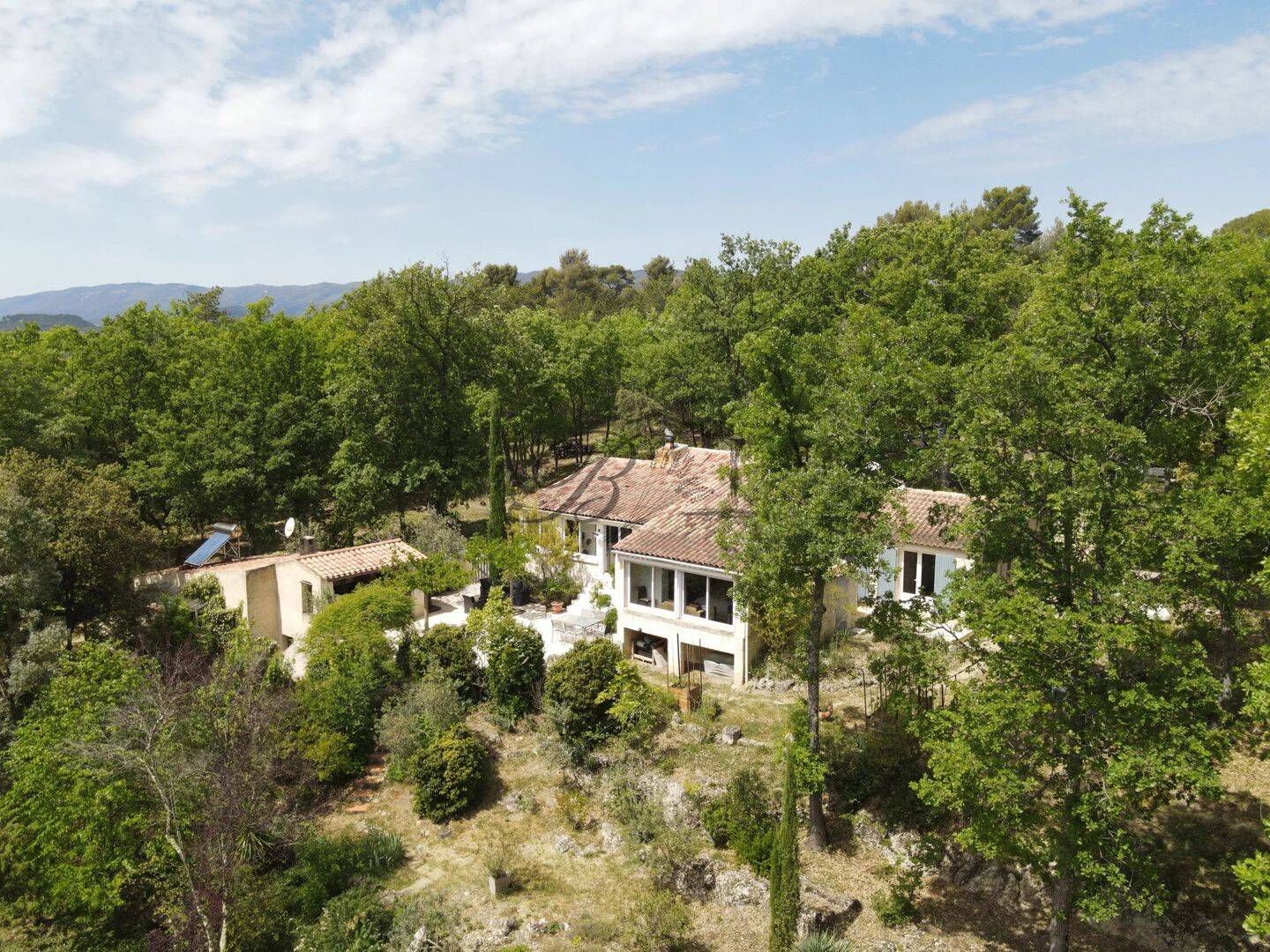 Maison 6 pièces 178 m² · à Grambois · 178 m² · 700 000 €