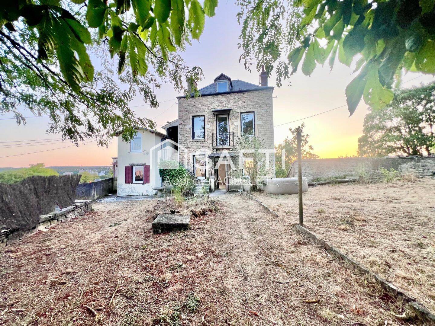 Maison 6 pièces 120 m² · à Dijon · 120 m² · 350 000 €