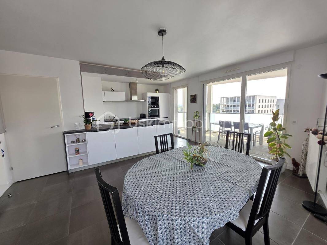 Appartement 4 pièces 93 m² · à Bordeaux · 93 m² · 299 000 €