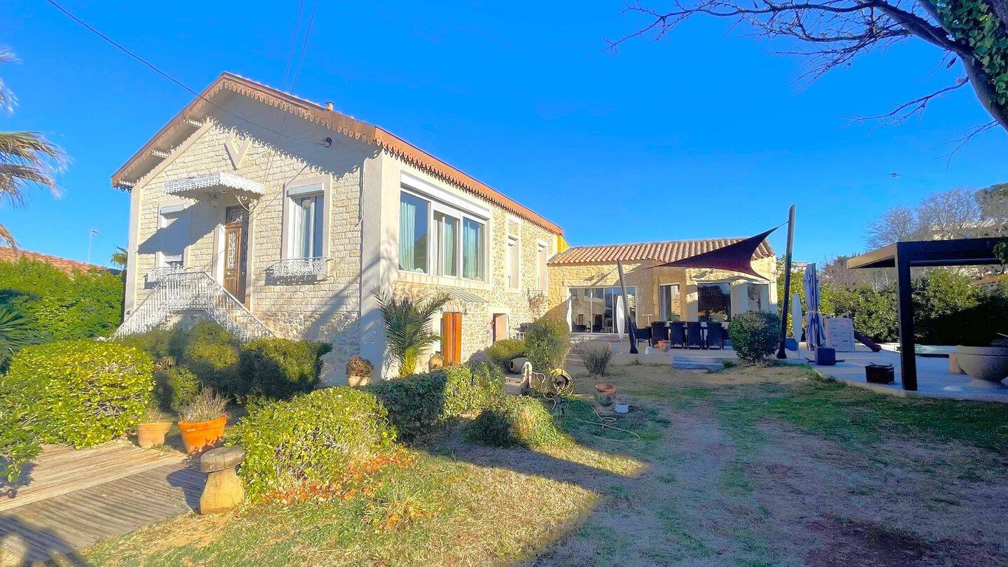 Maison 6 pièces 200 m² · à Sète · 200 m² · 985 000 €