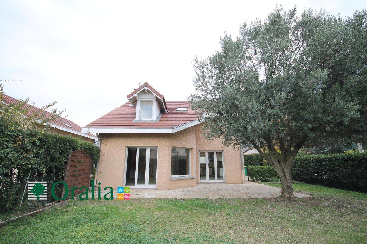Maison 5 pièces 114 m² · à Saint-Égrève · 113,8 m² · 1 500 €