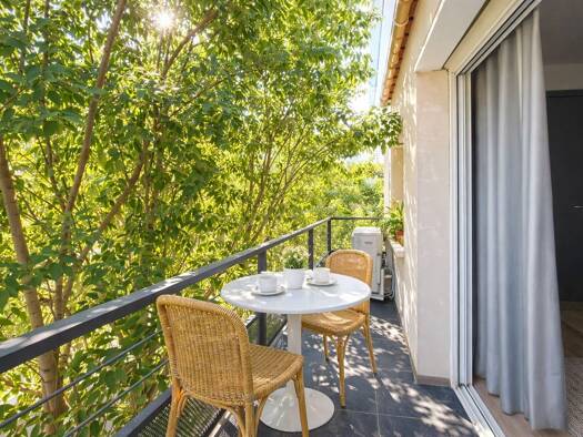 Maison à vendre 1 170 000 € 9 pièces 6 chambres 248 m² 196 m² de terrain Cogolin 83310