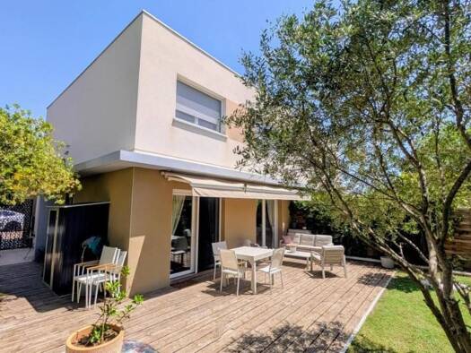 Maison à vendre 386 800 € 4 pièces 3 chambres 92 m² 236 m² de terrain Juvignac 34990