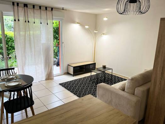 Appartement à louer - Première occupation 1 100 € 1 pièce 33 m² RDC/3 disponible dès maintenant Bossey 74160