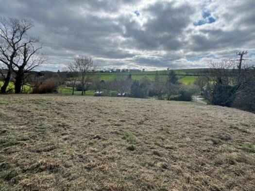 Terrain constructible à vendre 125 500 € 2 821 m² de terrain Trébons-sur-la-Grasse 31290