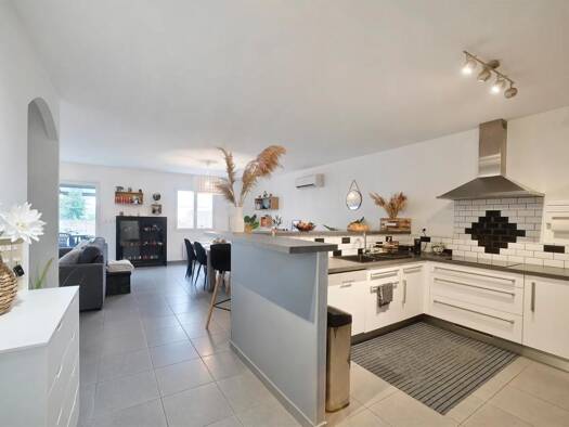 Maison de plain-pied à vendre 270 000 € 4 pièces 3 chambres 97 m² 400 m² de terrain Bruèges Alès 30100