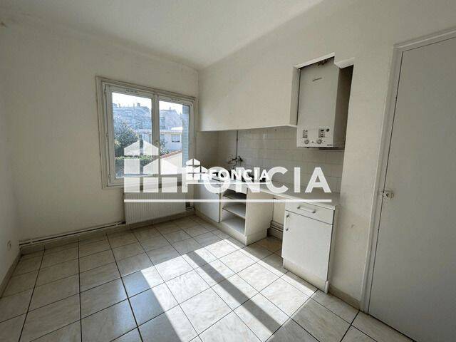 Appartement 3 pièces 72 m² · à Béziers · 72,1 m² · 550 €