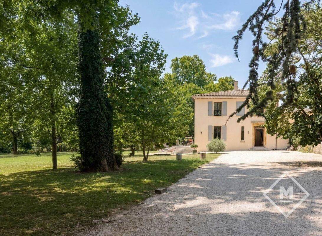 Maison 7 pièces 258 m² · à Cabriès · 258 m² · 1 250 000 €