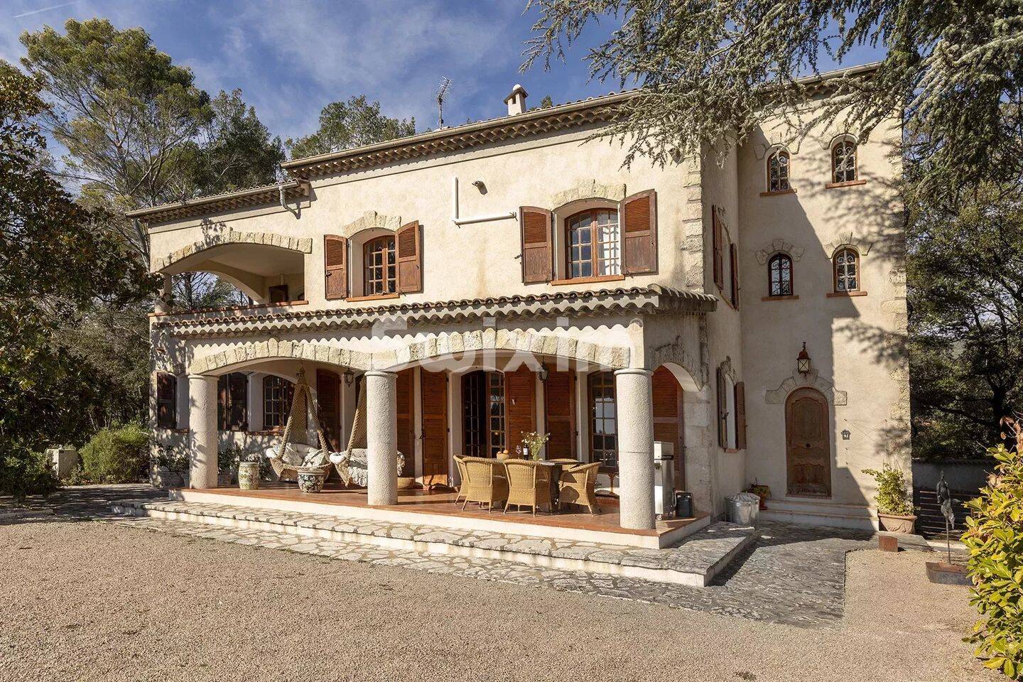 Maison 8 pièces 364 m² · à Callas · 364 m² · 1 290 000 €