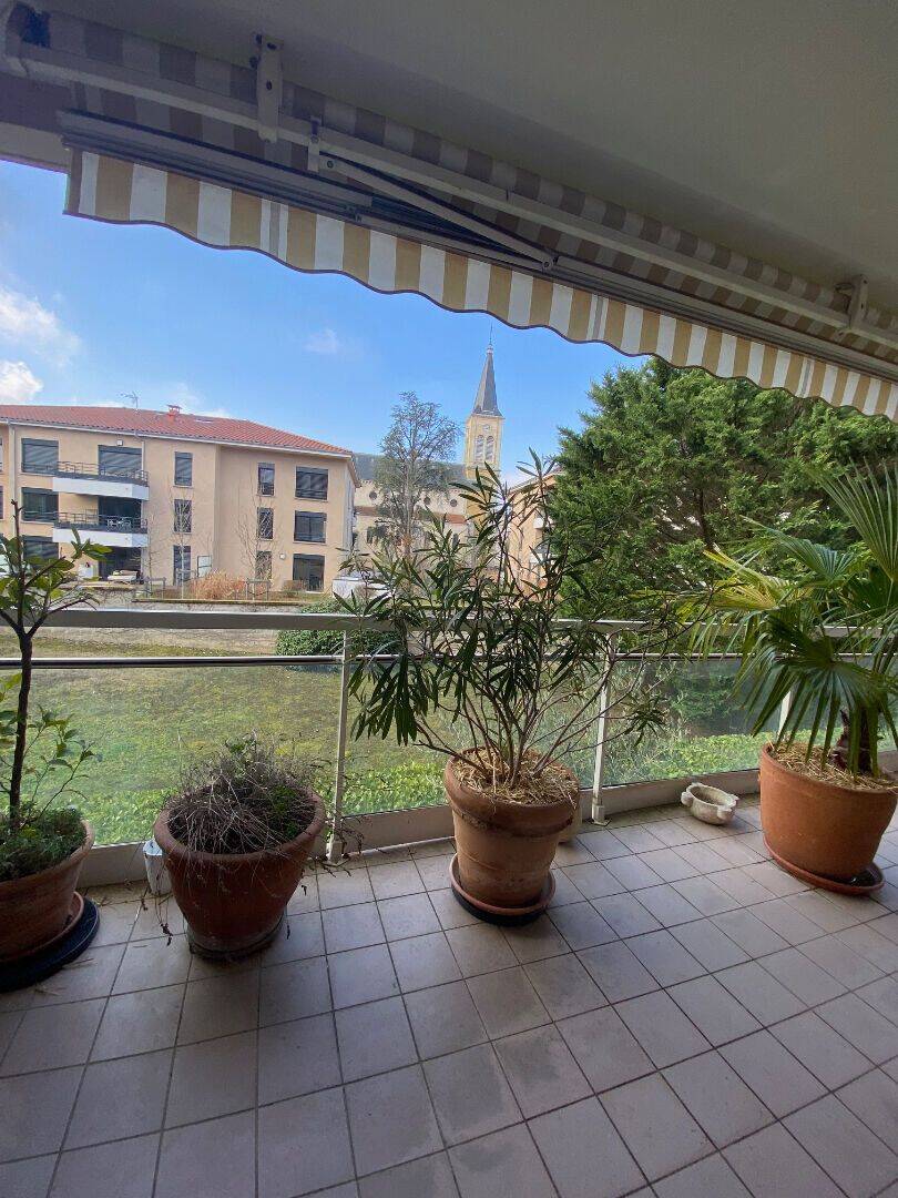Appartement 4 pièces 110 m² · à La Tour-de-Salvagny · 110,5 m² · 1 350 €/mois