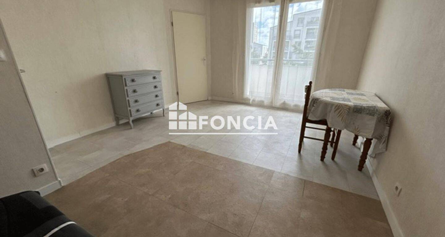 Appartement 1 pièce 28 m² · à Bonneuil-sur-Marne · 28 m² · 875 €
