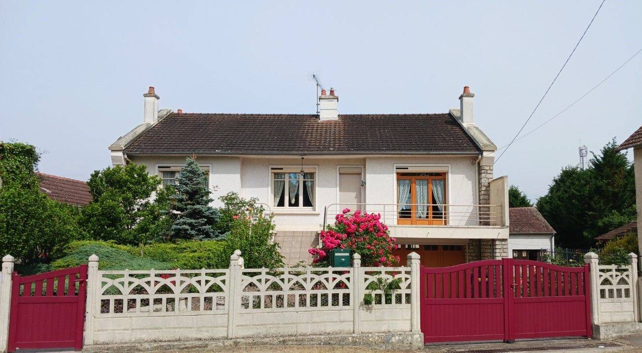 Maison 5 pièces 110 m² · à Sancoins · 110 m² · 99 500 €