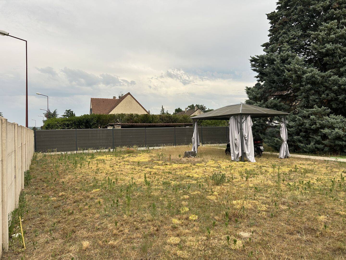 Terrain de 366 m² à Freneuse - photo 2