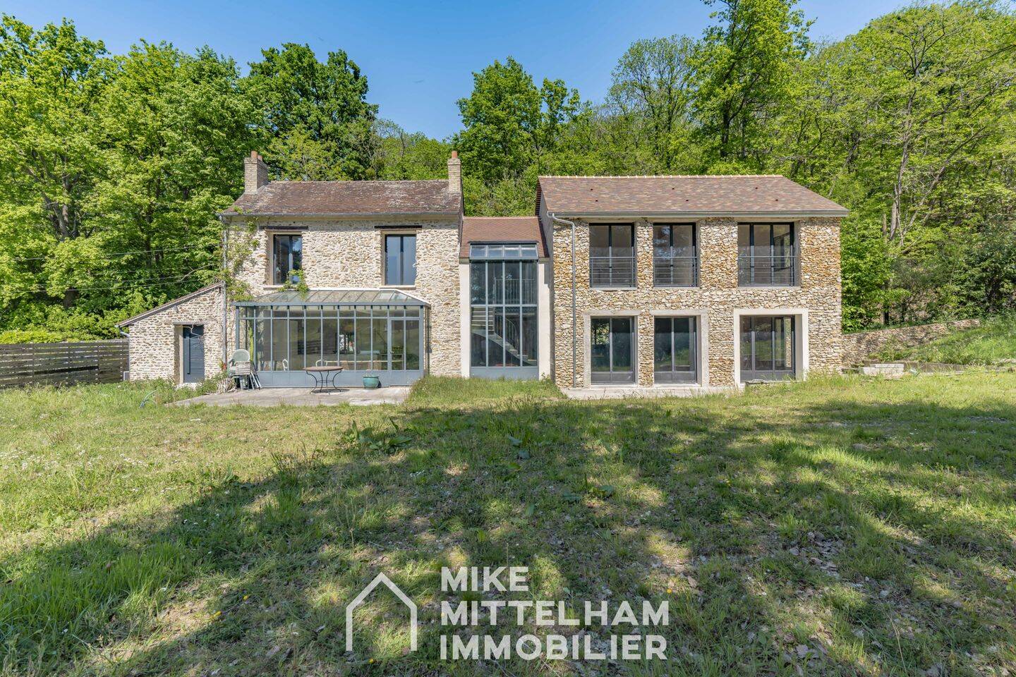Maison 7 pièces 190 m² · à Grosrouvre · 190 m² · 895 000 €