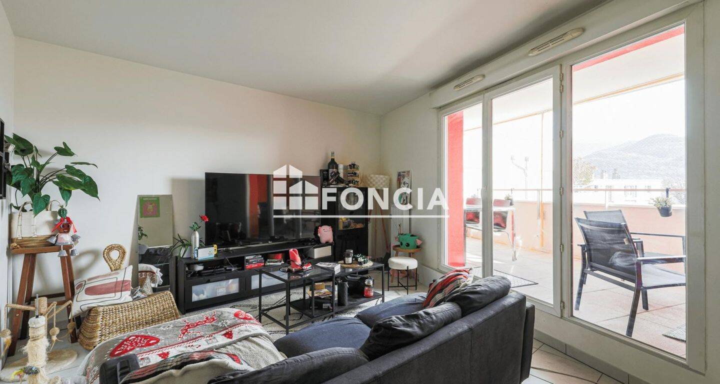 Appartement 3 pièces 67 m² · à Grenoble · 67,3 m² · 215 000 €