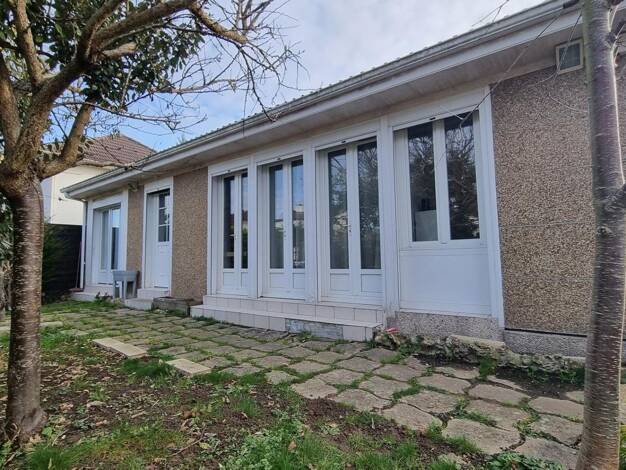 Maison de plain-pied à vendre 290 000 € 4 pièces 3 chambres 78,7 m² 371 m² de terrain Quincy-sous-Sénart 91480