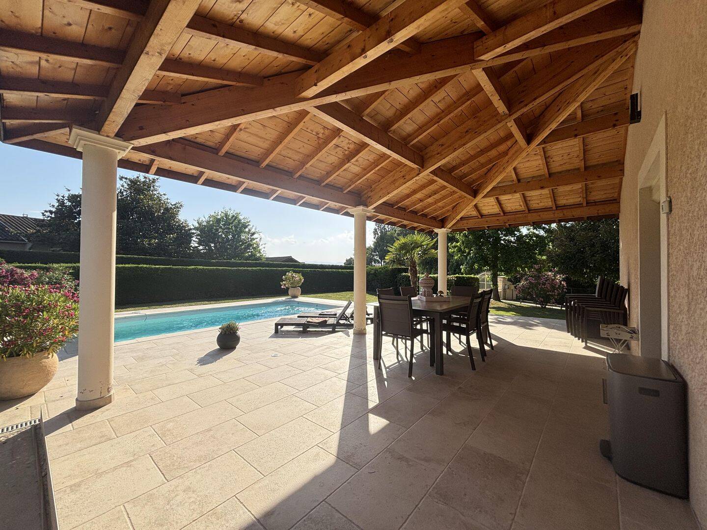 Maison 5 pièces 118 m² · à Villeneuve · 118 m² · 440 000 €