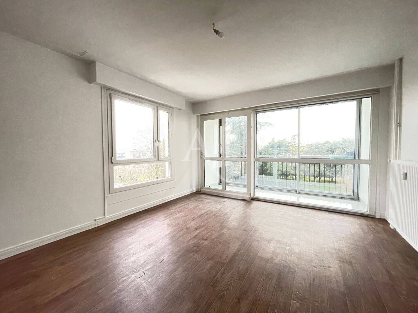 Appartement 4 pièces 73 m² · à Évry-Courcouronnes · 73,3 m² · 950 €/mois