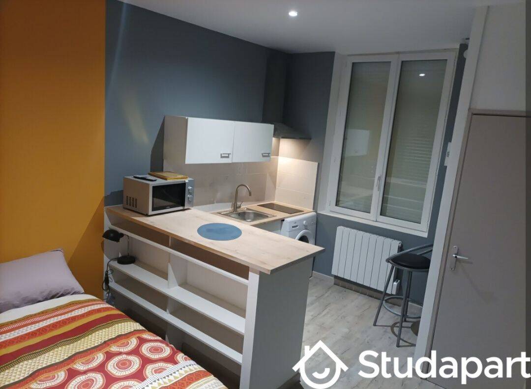 Appartement 1 pièce 18 m² · à Saint-Étienne · 18 m² · 450 €