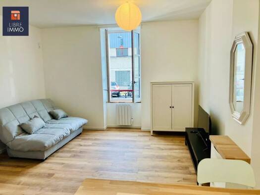 Appartement à louer 600 € 1 pièce 23,6 m² RDC/3 Centre Ville Pau 64000