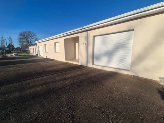 Maison à vendre 255 000 € 4 pièces 3 chambres 101 m² 716 m² de terrain Broût-Vernet 03110